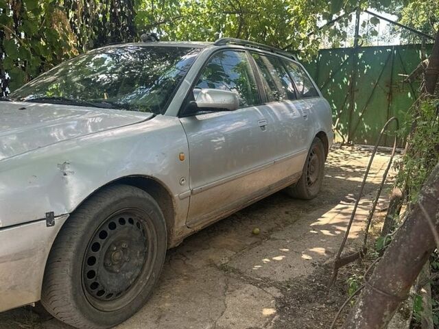 Сірий Ауді А4, об'ємом двигуна 1.9 л та пробігом 516 тис. км за 1780 $, фото 1 на Automoto.ua