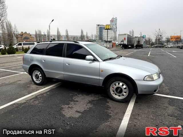 Сірий Ауді А4, об'ємом двигуна 1.8 л та пробігом 320 тис. км за 2950 $, фото 1 на Automoto.ua