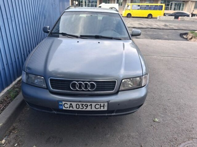 Сірий Ауді А4, об'ємом двигуна 1.6 л та пробігом 280 тис. км за 3000 $, фото 1 на Automoto.ua