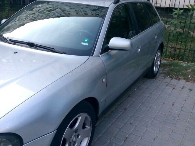 Сірий Ауді А4, об'ємом двигуна 2.5 л та пробігом 220 тис. км за 1500 $, фото 1 на Automoto.ua