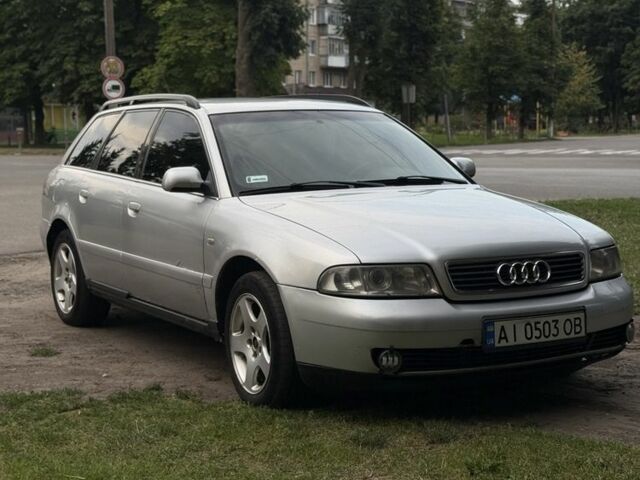 Серый Ауди А4, объемом двигателя 2.5 л и пробегом 300 тыс. км за 4000 $, фото 1 на Automoto.ua