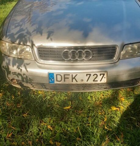 Сірий Ауді А4, об'ємом двигуна 2.5 л та пробігом 444 тис. км за 1807 $, фото 1 на Automoto.ua