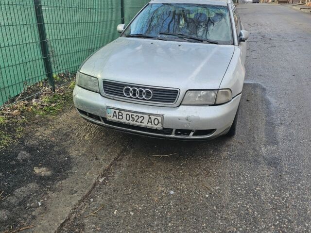 Сірий Ауді А4, об'ємом двигуна 1.8 л та пробігом 300 тис. км за 900 $, фото 1 на Automoto.ua