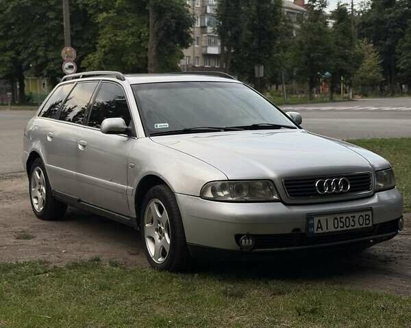 Серый Ауди А4, объемом двигателя 2.5 л и пробегом 300 тыс. км за 4000 $, фото 1 на Automoto.ua