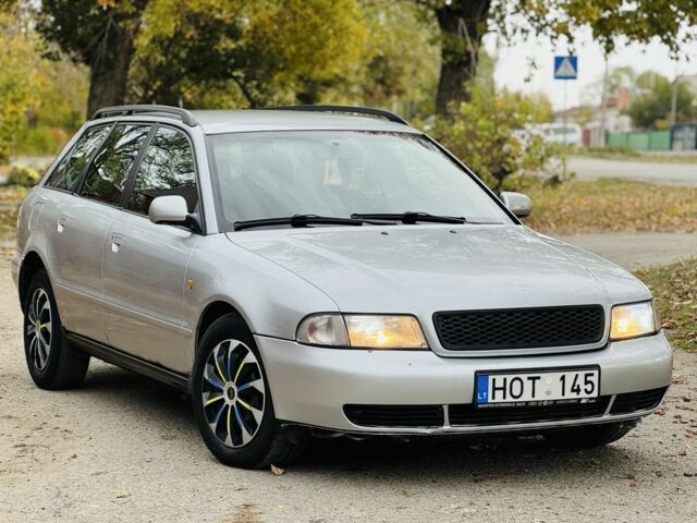 Серый Ауди А4, объемом двигателя 0 л и пробегом 200 тыс. км за 2150 $, фото 1 на Automoto.ua