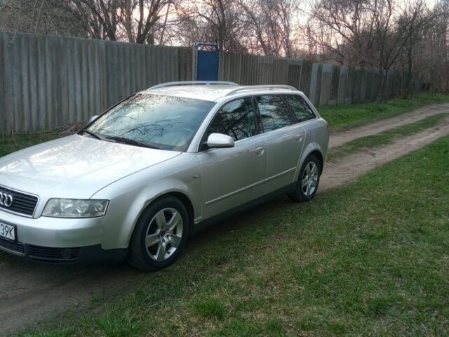 Серый Ауди А4, объемом двигателя 0 л и пробегом 300 тыс. км за 2650 $, фото 1 на Automoto.ua