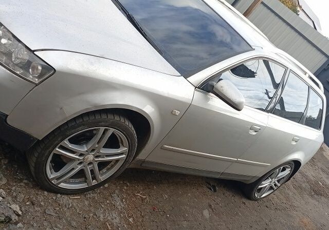 Сірий Ауді А4, об'ємом двигуна 0 л та пробігом 480 тис. км за 3824 $, фото 1 на Automoto.ua