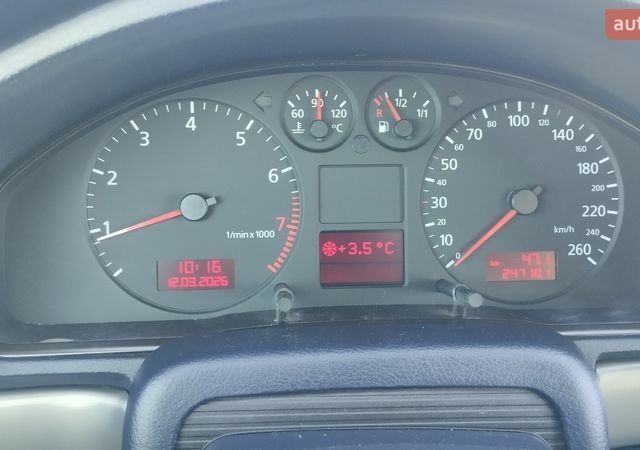 Сірий Ауді А4, об'ємом двигуна 1.78 л та пробігом 247 тис. км за 3999 $, фото 1 на Automoto.ua