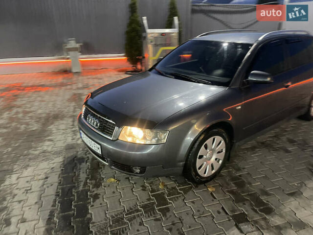 Ауді А4 2002 у Чернівцях на Automoto.ua Сірий Ауді А4, об'ємом двигуна 2.5 л та пробігом 290 тис. км за 5300 $, фото 1 на Automoto.ua