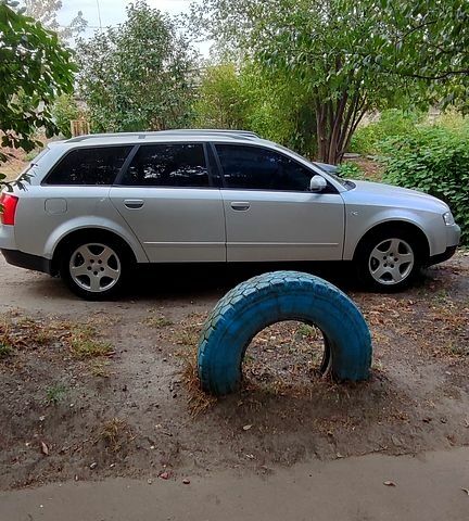 Серый Ауди А4, объемом двигателя 1.6 л и пробегом 239 тыс. км за 4900 $, фото 1 на Automoto.ua