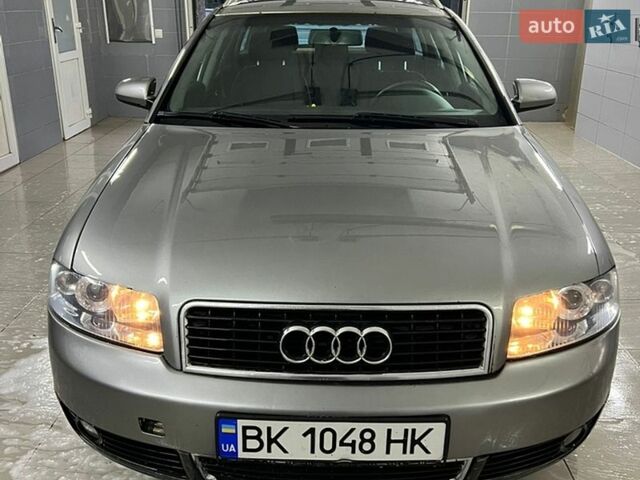 Сірий Ауді А4, об'ємом двигуна 1.9 л та пробігом 495 тис. км за 4600 $, фото 1 на Automoto.ua