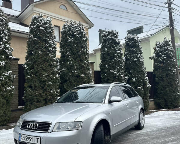 Сірий Ауді А4, об'ємом двигуна 1.6 л та пробігом 250 тис. км за 4400 $, фото 1 на Automoto.ua