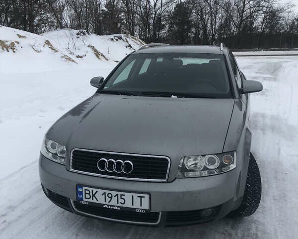 Серый Ауди А4, объемом двигателя 1.8 л и пробегом 213 тыс. км за 5000 $, фото 1 на Automoto.ua
