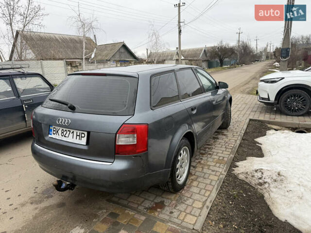 Серый Ауди А4, объемом двигателя 2.5 л и пробегом 336 тыс. км за 3650 $, фото 1 на Automoto.ua