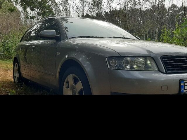 Серый Ауди А4, объемом двигателя 2 л и пробегом 256 тыс. км за 4400 $, фото 1 на Automoto.ua