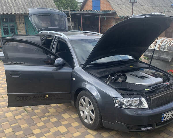 Серый Ауди А4, объемом двигателя 2.5 л и пробегом 400 тыс. км за 5000 $, фото 1 на Automoto.ua