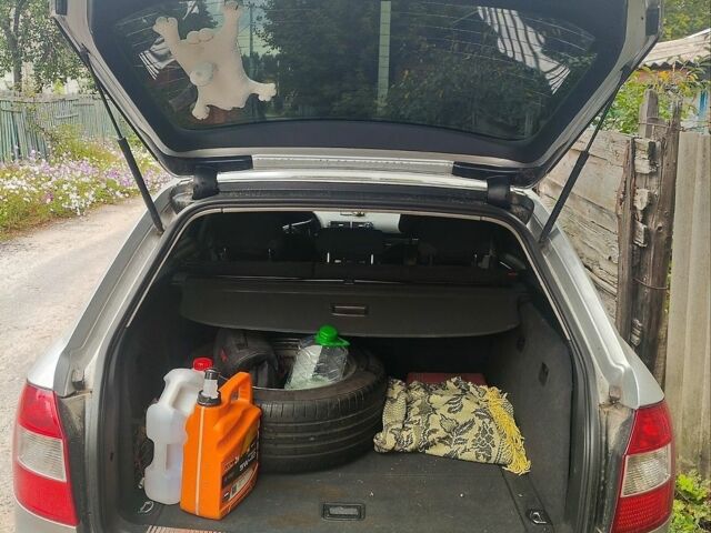 Сірий Ауді А4, об'ємом двигуна 1.98 л та пробігом 305 тис. км за 5300 $, фото 1 на Automoto.ua