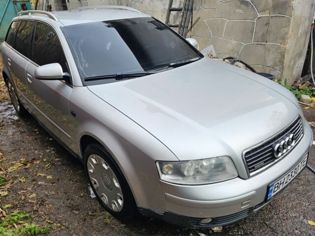 Серый Ауди А4, объемом двигателя 2.5 л и пробегом 260 тыс. км за 6000 $, фото 1 на Automoto.ua