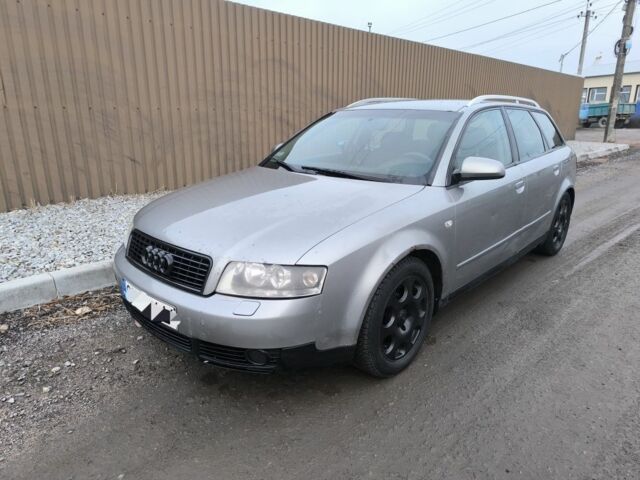 Серый Ауди А4, объемом двигателя 2 л и пробегом 400 тыс. км за 2400 $, фото 1 на Automoto.ua