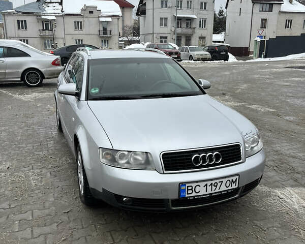 Сірий Ауді А4, об'ємом двигуна 2 л та пробігом 251 тис. км за 4599 $, фото 1 на Automoto.ua