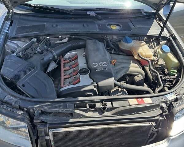 Серый Ауди А4, объемом двигателя 2 л и пробегом 160 тыс. км за 4400 $, фото 1 на Automoto.ua