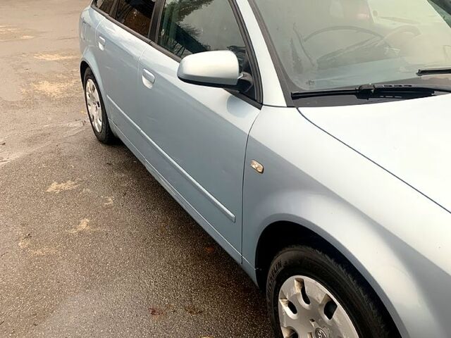 Сірий Ауді А4, об'ємом двигуна 1.6 л та пробігом 240 тис. км за 3800 $, фото 1 на Automoto.ua