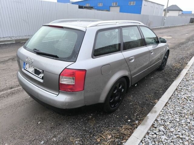 Серый Ауди А4, объемом двигателя 2 л и пробегом 400 тыс. км за 1900 $, фото 1 на Automoto.ua