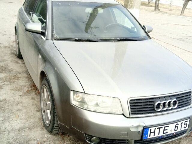 Серый Ауди А4, объемом двигателя 2 л и пробегом 370 тыс. км за 2000 $, фото 1 на Automoto.ua