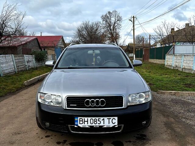 Сірий Ауді А4, об'ємом двигуна 2.5 л та пробігом 468 тис. км за 4600 $, фото 1 на Automoto.ua