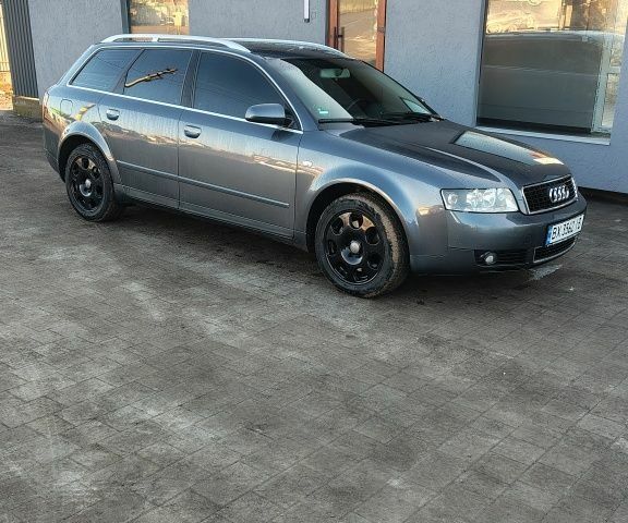 Серый Ауди А4, объемом двигателя 1.8 л и пробегом 244 тыс. км за 5500 $, фото 1 на Automoto.ua