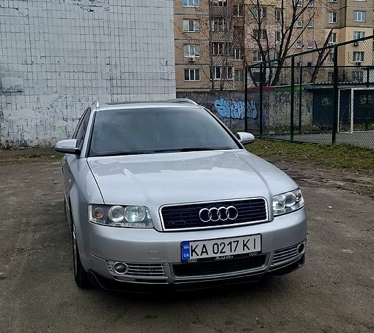 Сірий Ауді А4, об'ємом двигуна 2.5 л та пробігом 250 тис. км за 4000 $, фото 1 на Automoto.ua