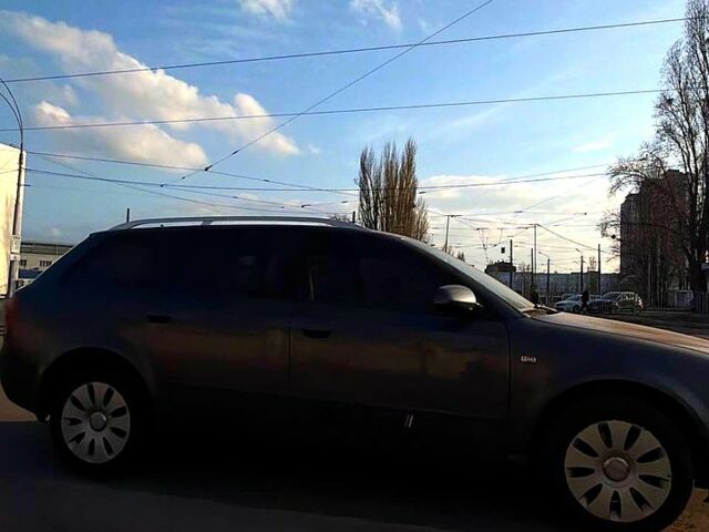 Серый Ауди А4, объемом двигателя 2.5 л и пробегом 405 тыс. км за 5000 $, фото 1 на Automoto.ua