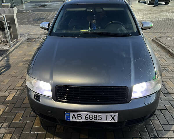 Серый Ауди А4, объемом двигателя 2.5 л и пробегом 379 тыс. км за 4700 $, фото 1 на Automoto.ua