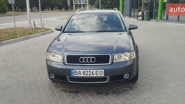 Ауди А4 2004 в Кропивницком (Кировограде) на Automoto.ua Серый Ауди А4, объемом двигателя 1.9 л и пробегом 242 тыс. км за 5000 $, фото 1 на Automoto.ua