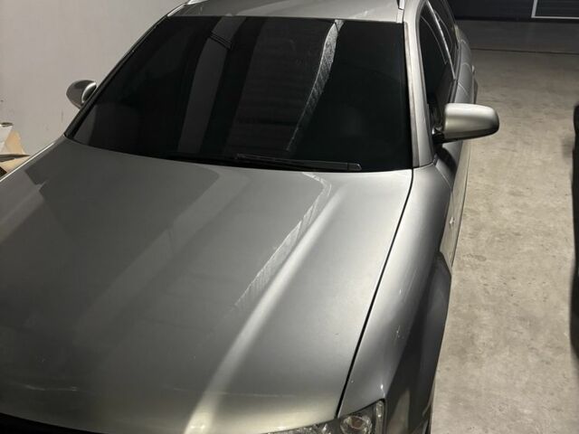 Сірий Ауді А4, об'ємом двигуна 2 л та пробігом 300 тис. км за 4016 $, фото 1 на Automoto.ua