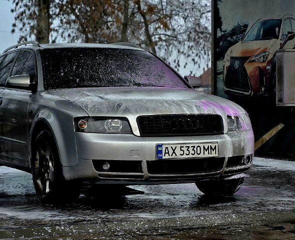 Серый Ауди А4, объемом двигателя 2.5 л и пробегом 398 тыс. км за 4500 $, фото 1 на Automoto.ua