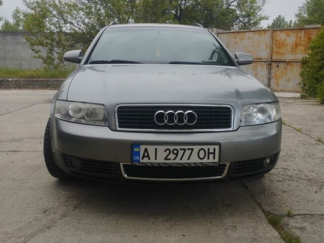 Серый Ауди А4, объемом двигателя 2 л и пробегом 250 тыс. км за 4300 $, фото 1 на Automoto.ua