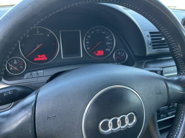 Серый Ауди А4, объемом двигателя 1.9 л и пробегом 420 тыс. км за 3200 $, фото 1 на Automoto.ua