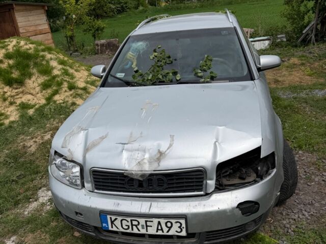 Сірий Ауді А4, об'ємом двигуна 1.9 л та пробігом 400 тис. км за 2012 $, фото 1 на Automoto.ua