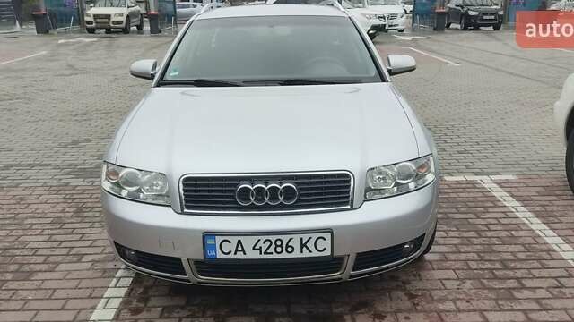 Сірий Ауді А4, об'ємом двигуна 1.6 л та пробігом 264 тис. км за 5500 $, фото 1 на Automoto.ua
