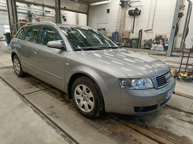 Сірий Ауді А4, об'ємом двигуна 2 л та пробігом 255 тис. км за 5700 $, фото 1 на Automoto.ua