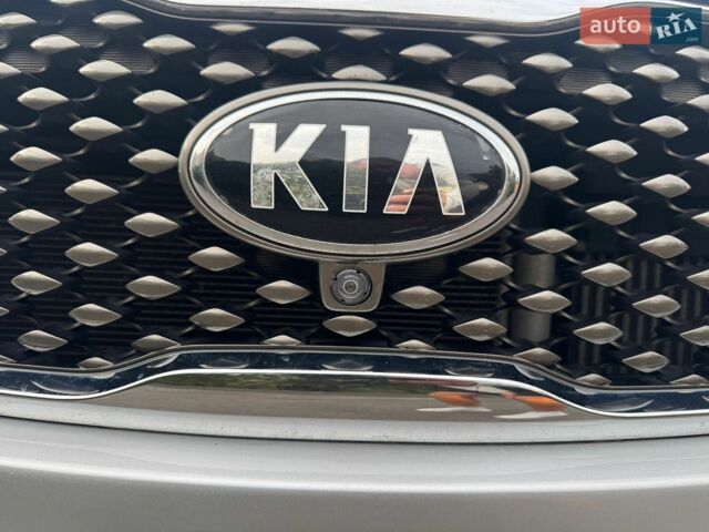 Сірий Ауді А4, об'ємом двигуна 3 л та пробігом 288 тис. км за 5125 $, фото 1 на Automoto.ua