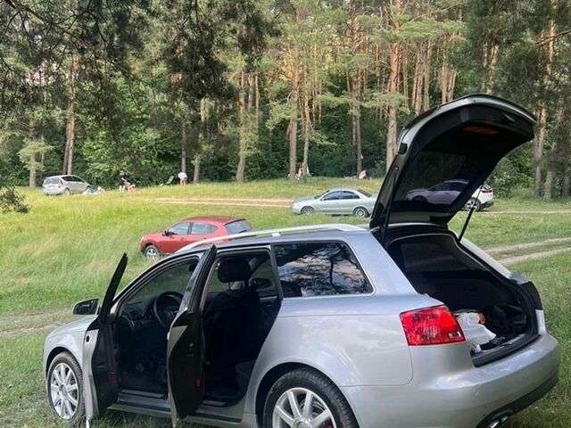 Серый Ауди А4, объемом двигателя 2 л и пробегом 350 тыс. км за 5800 $, фото 1 на Automoto.ua
