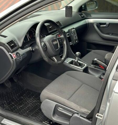Сірий Ауді А4, об'ємом двигуна 2 л та пробігом 388 тис. км за 6700 $, фото 1 на Automoto.ua