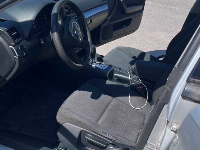 Серый Ауди А4, объемом двигателя 2 л и пробегом 320 тыс. км за 4900 $, фото 1 на Automoto.ua