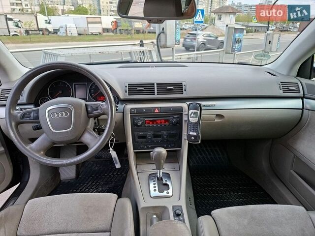 Серый Ауди А4, объемом двигателя 3 л и пробегом 311 тыс. км за 3800 $, фото 1 на Automoto.ua