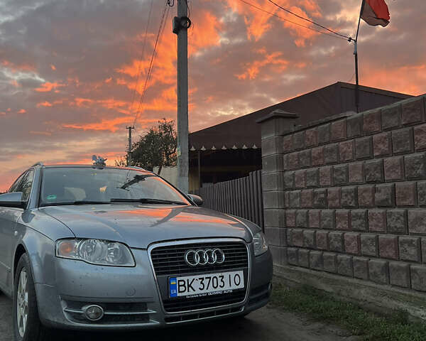 Серый Ауди А4, объемом двигателя 2 л и пробегом 216 тыс. км за 6500 $, фото 1 на Automoto.ua