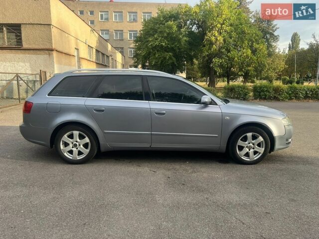 Сірий Ауді А4, об'ємом двигуна 2 л та пробігом 100 тис. км за 5499 $, фото 1 на Automoto.ua