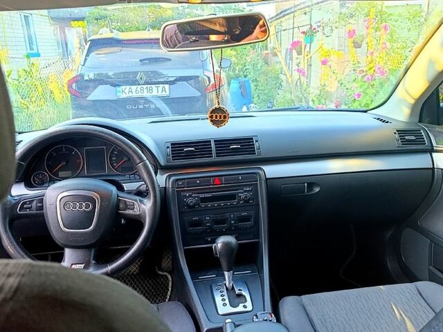 Сірий Ауді А4, об'ємом двигуна 2.5 л та пробігом 300 тис. км за 4000 $, фото 1 на Automoto.ua