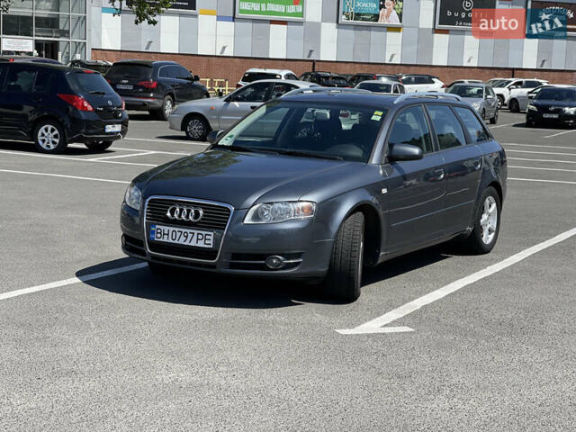 Серый Ауди А4, объемом двигателя 2 л и пробегом 220 тыс. км за 8000 $, фото 1 на Automoto.ua